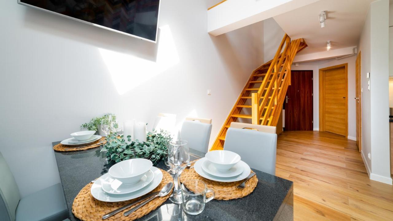 Hello Apartamenty - Wiking Przy Wyciagu Narciarskim カルパッチ エクステリア 写真