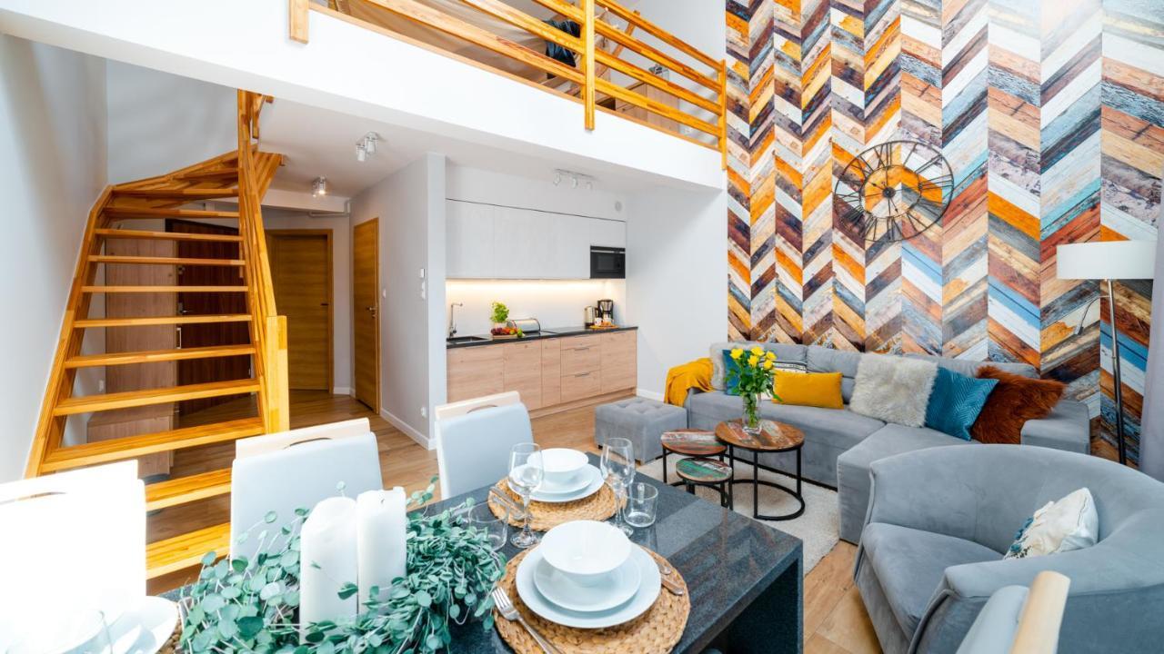 Hello Apartamenty - Wiking Przy Wyciagu Narciarskim カルパッチ エクステリア 写真